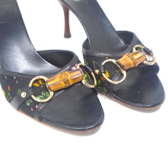 GUCCI BLACK FLORAL CANVAS BAMBOO HORSEBIT HEELS 9 - Picture 4 of 8
